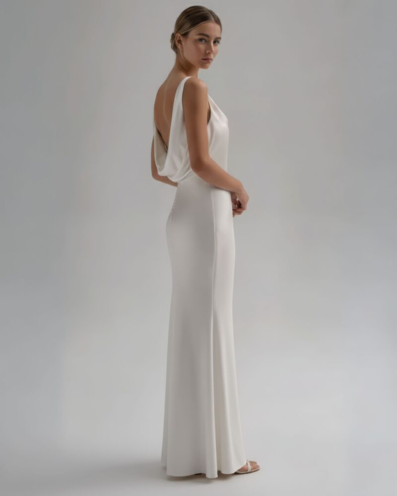 Jedwabna suknia DIANA – szyta na miarę