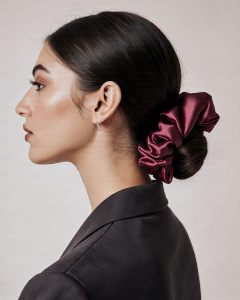 Jedwabna gumka maxi- śliwka